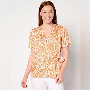 AnyBody Printed Short Sleeve Faux Wrap Woven Top! Size 1X.